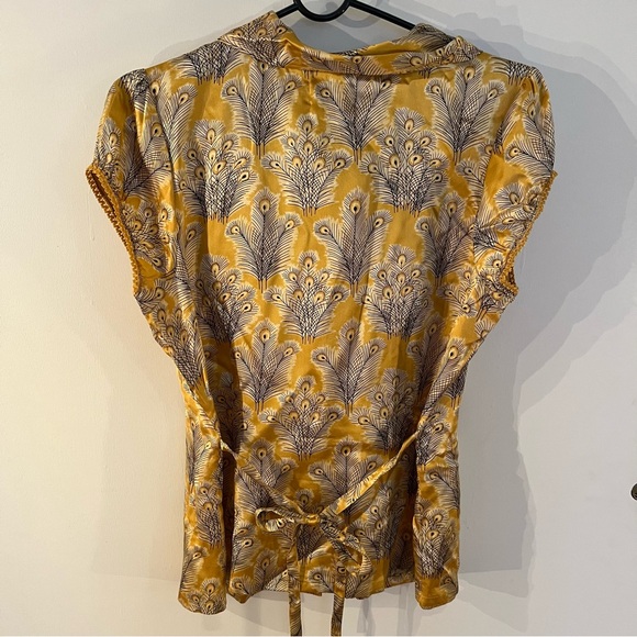 Free People, 100% silk blouse, yellow/gold and black print blouse. - Picture 9 of 12